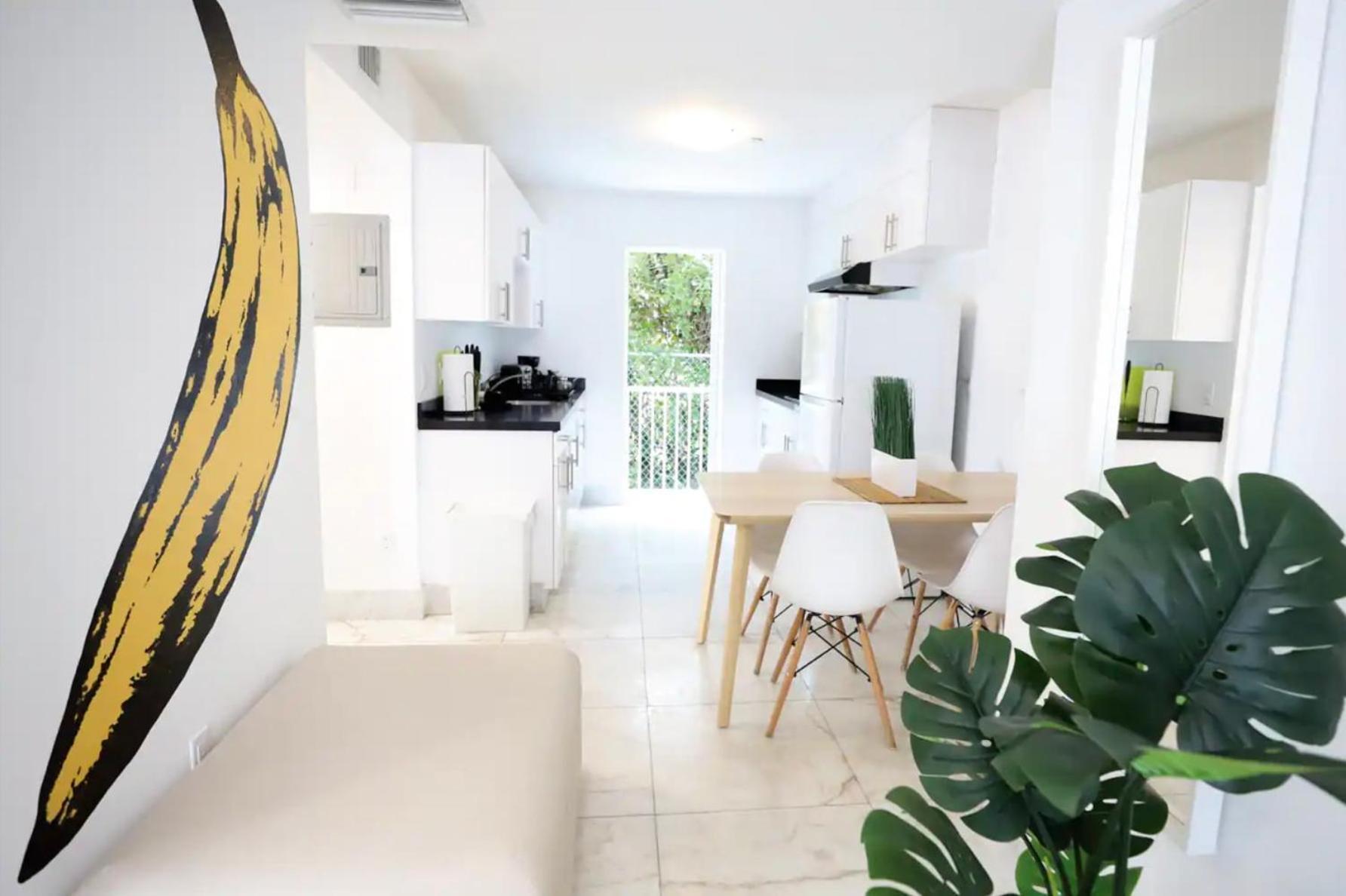 South Beach 2 Bedroom Family & Pet Friendly Apartment With Balcony & Free Parking Маями Бийч Екстериор снимка